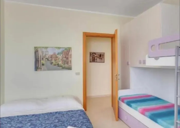 L'orchidea Rooms, Cucina E Bagno In Comune בית הארחה