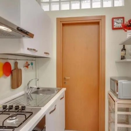 L'orchidea Rooms, Cucina E Bagno In Comune Konukevi Sammichele Di Bari